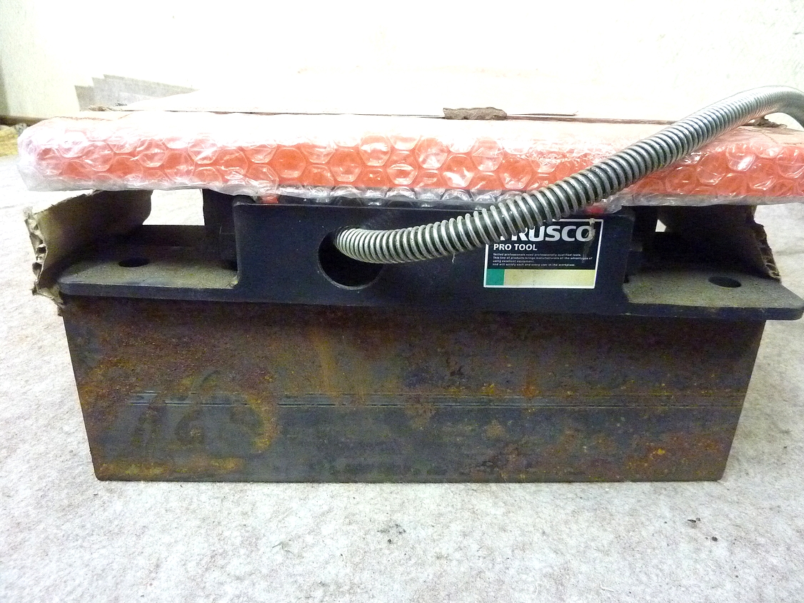 未使用/TRUSCO/電動油圧式昇降テーブル150kg HLE-15-3007 苦しく